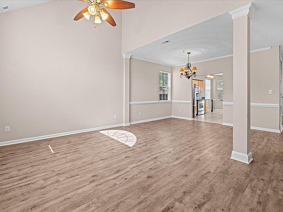 2nd image of 621 Windward Dr
