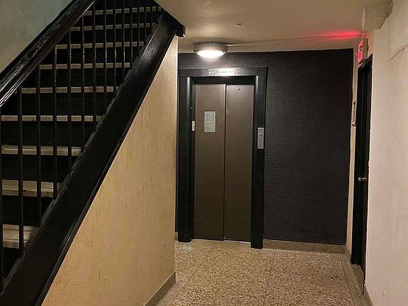 5th image of 212 E 83rd St APT 2B