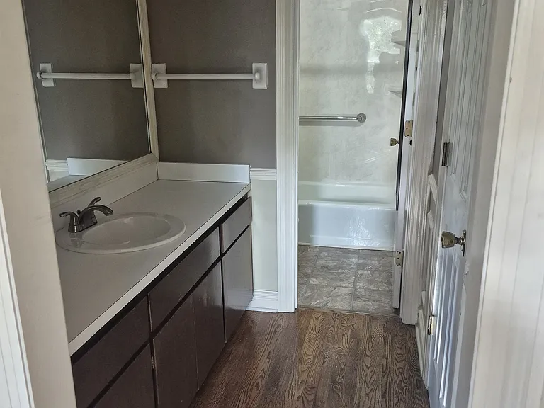 3418 Belmont Blvd — Photo 11