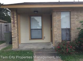 2414 Pecan Ridge Dr, Bryan, TX 77802