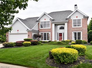 17933 Princeton Cir, Strongsville, OH 44149