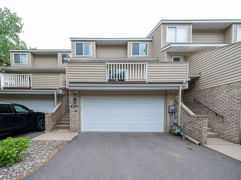 14210 Hibiscus Ct — Photo 1