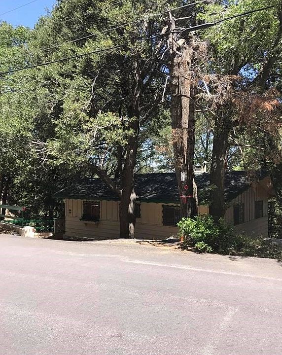 1st image of 359 Zermatt Dr