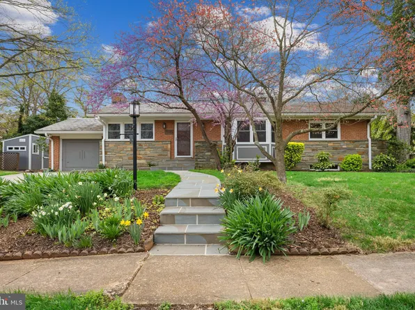 7040 Quander Rd, Alexandria, VA 22307