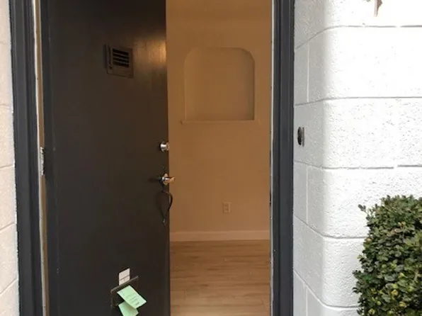 325 West 12th Ave, 325 W 12th Ave APT 4, Eugene, OR 97401