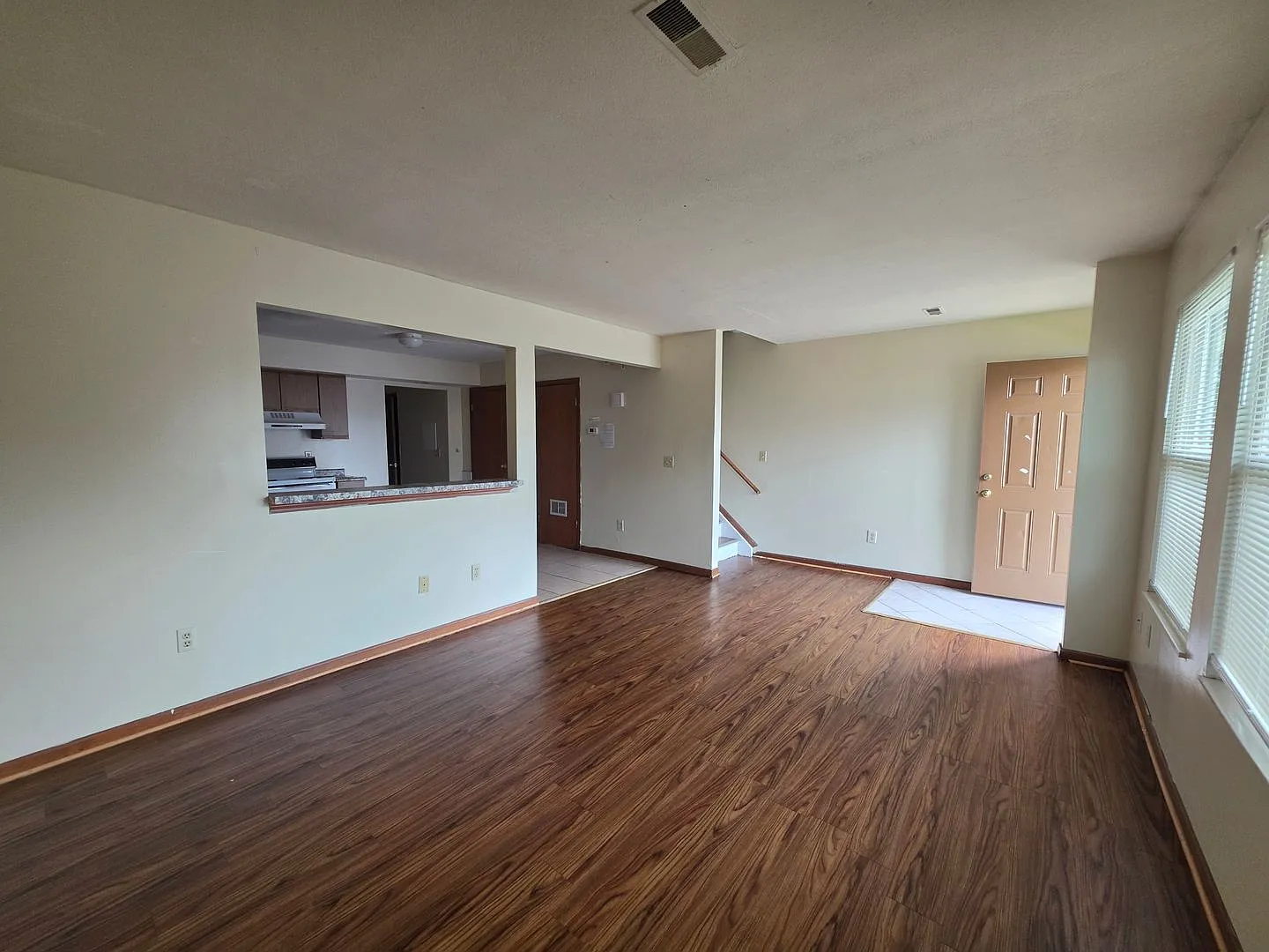 1509 Whitehall Blvd — Photo 3