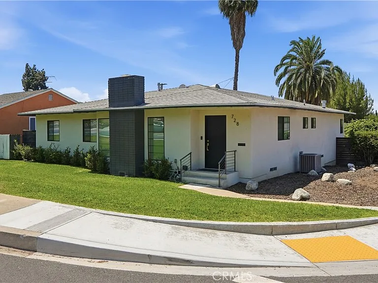 728 Val Vista St — Photo 2