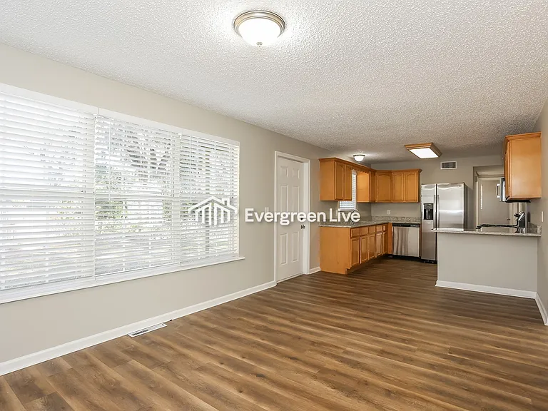 2243 Thiervy Dr — Photo 12