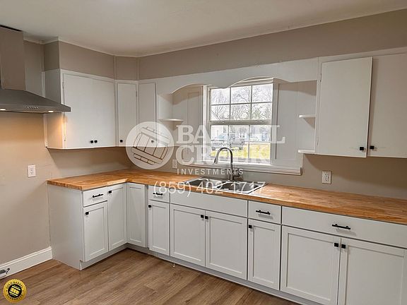 4th image of 4776 Hustonville Rd