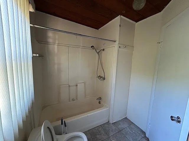2135 E Camp N Comfort Ln — Photo 9