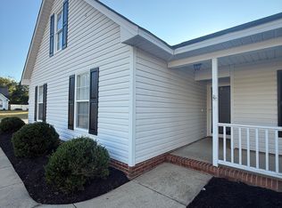 1550 Pinebrook Dr, Fayetteville, NC 28314