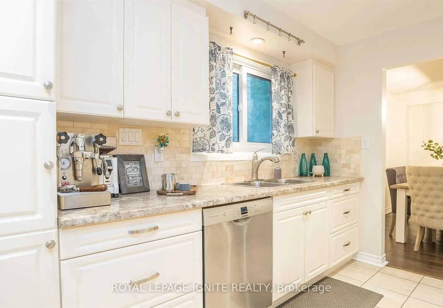4 bed, $3,100 — Photo 4