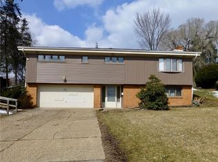1207 Bowling Green Dr, Monroeville, PA