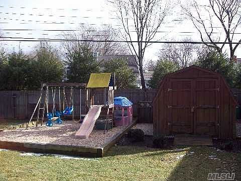 4th image of 7 Woods Ln