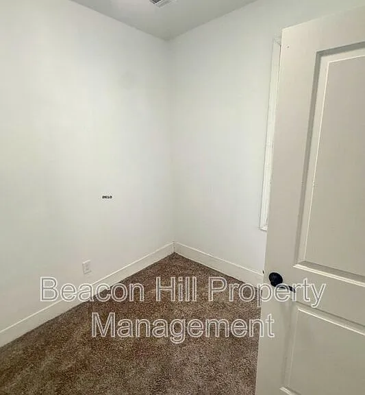 6514 Fullerton Ave — Photo 7