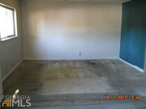 5th image of 807 Camelot Dr