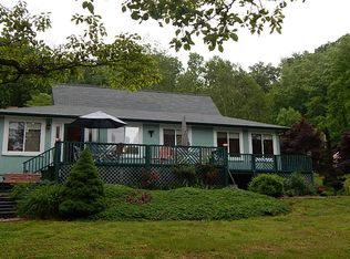 32 Kemp Ln, Hayesville, NC 28904