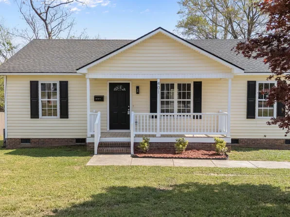 401 S Lombard St, Clayton, NC 27520