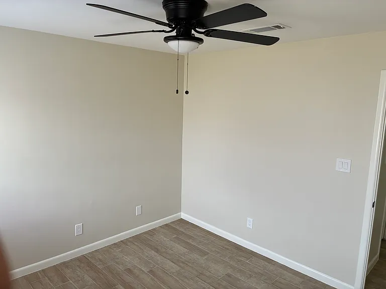 3001 E Price St #9 — Photo 5