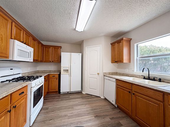 2nd image of 7001 Edmundson Dr