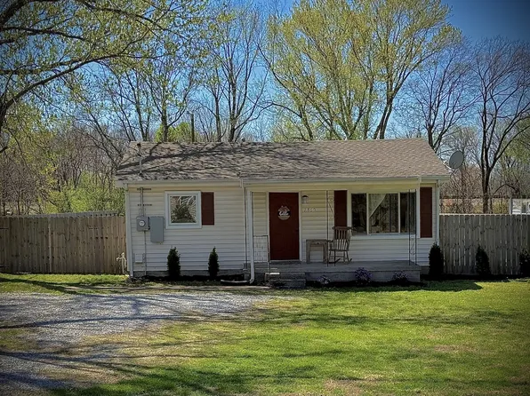 2860 Old Greenbrier Pike, Greenbrier, TN 37073