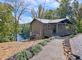1900 Bouldercrest Dr, Dandridge, TN 37725
