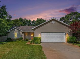 69862 Roy Dr, Edwardsburg, MI 49112
