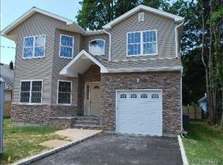2146 Harris Ct, Bellmore, NY 11710