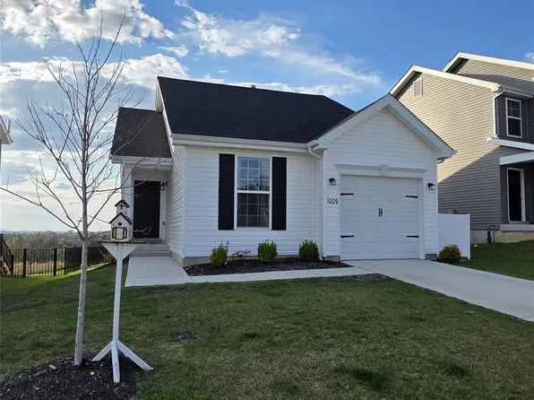 1009 Black Bear Dr, House Springs, MO 63051
