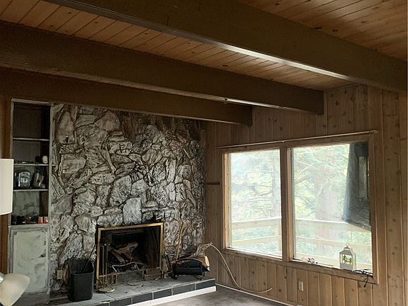 4th image of 608 Arrowhead Villa Rd