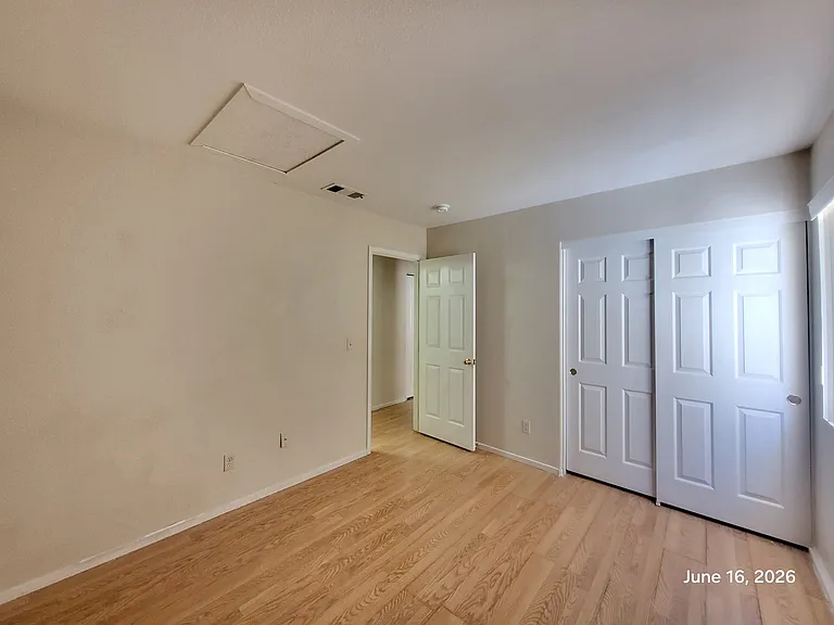 4523 Sparwood Dr — Photo 6