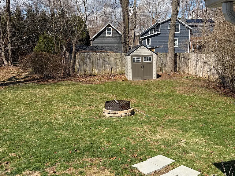 7 Central Ave — Photo 2