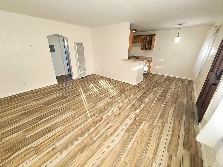 4425 50th St #9 — Photo 2
