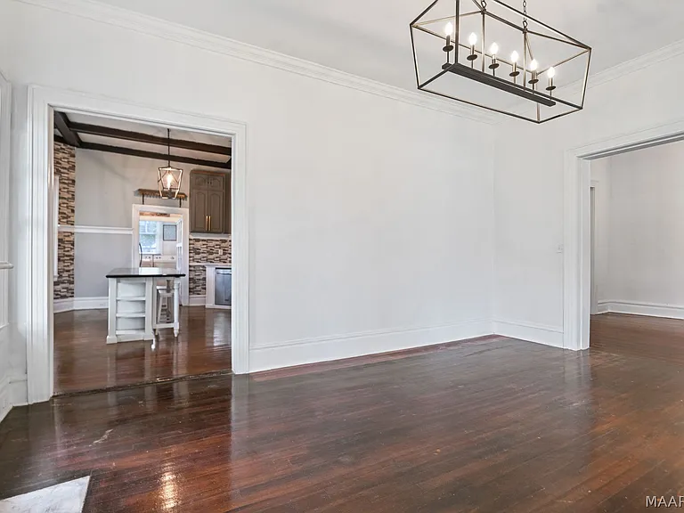 264 E Fairview Ave — Photo 22