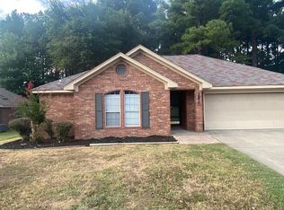2810 Summerset Dr, Conway, AR 72034