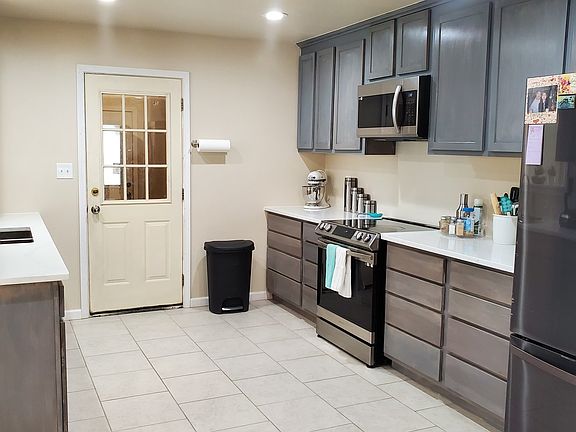 2nd image of 601 W Rogers St