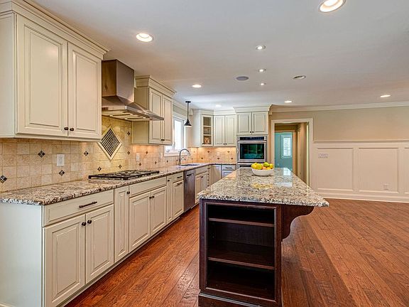 5th image of 5212 Williamsburg Rd