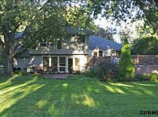 920 Eldorado Dr, Omaha, NE 68154