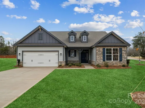 104 Brooke Forest Ct, Mooresville, NC 28115