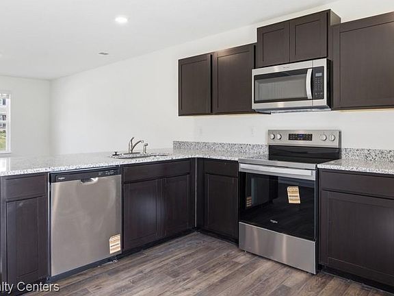 2nd image of 10465 Valley Dr
