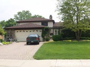 6307 Hawthorne St, Rosemont, IL 60018