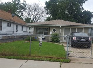 1305 Grove St, Aurora, IL 60505