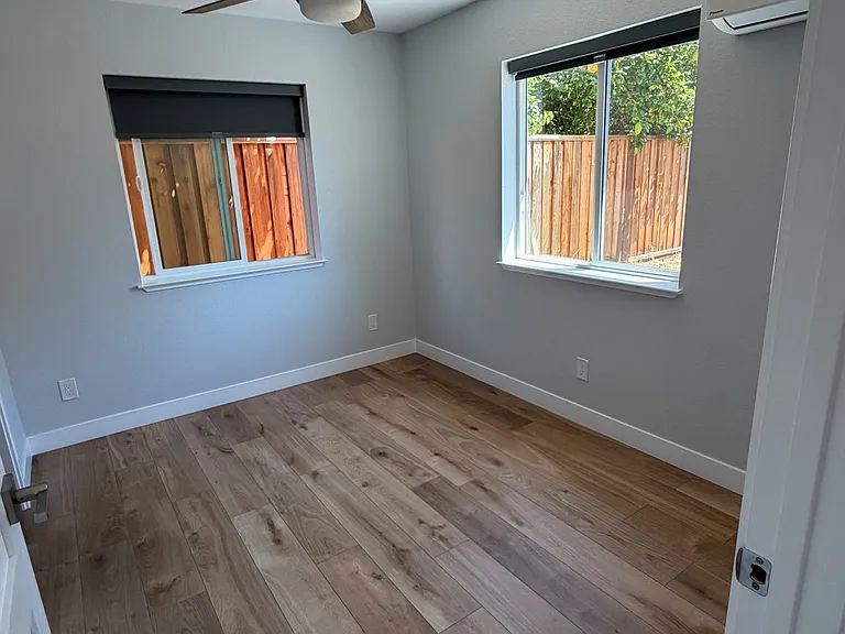 2331 Fairfield Ave #B — Photo 25