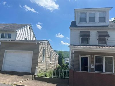 438 E Center St, Mount Carmel, PA, 17851