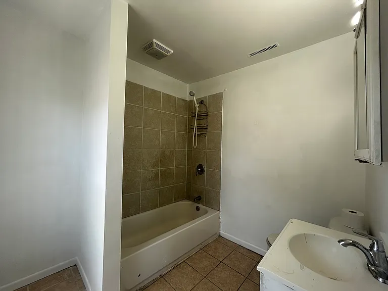 2515 60th St #2 — Photo 5