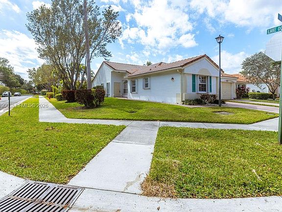 3rd image of 6050 Heliconia Rd #6050