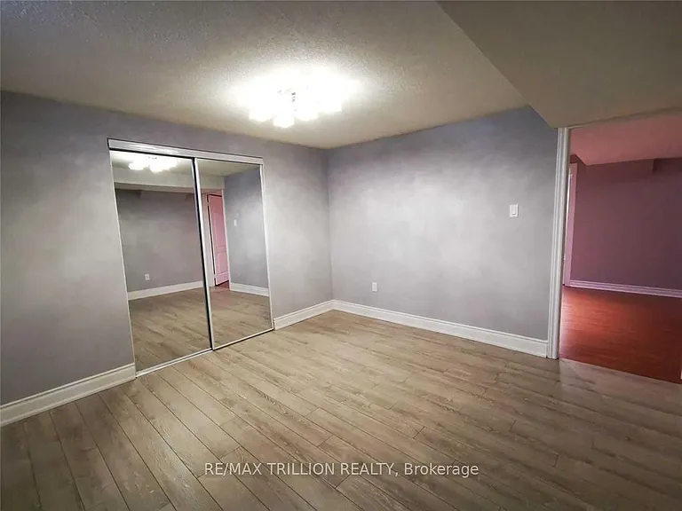 14 Greenhill Ave #BASEMENT — Photo 9