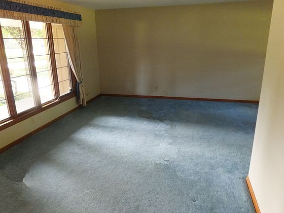 5th image of 2426 Devonshire Dr