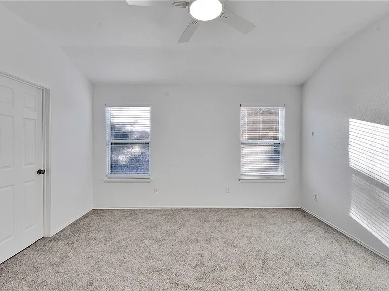 2607 Claudia Dr — Photo 16