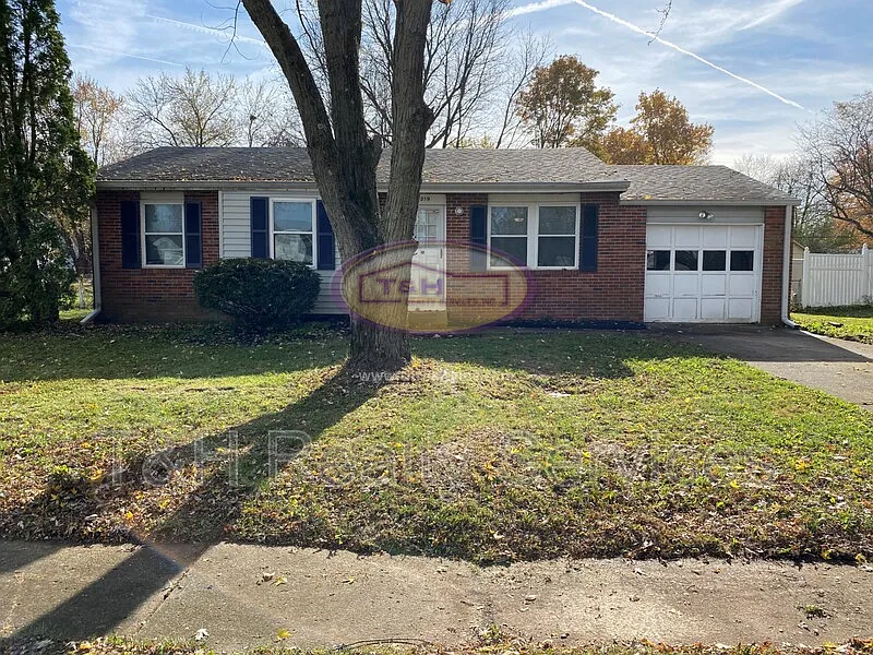 11319 McDowell Dr photo 1